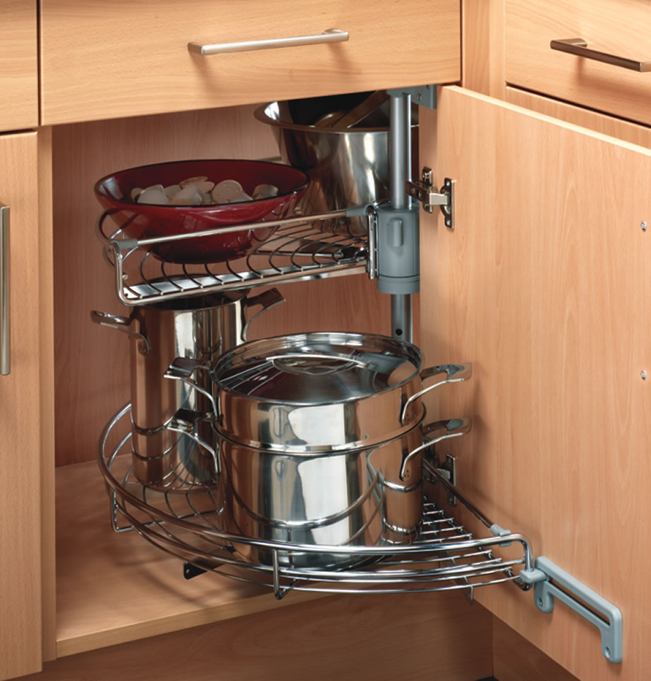 180&deg; Chrome Carousel